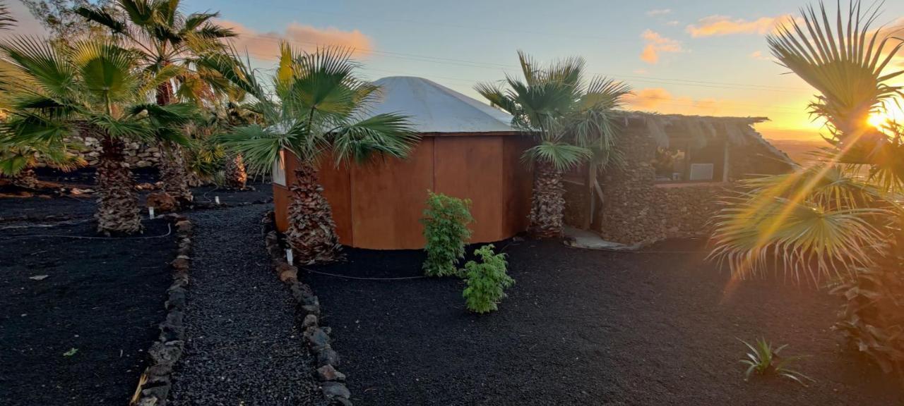 Gemuetliche Holzjurte La Asomada Lanzarote Apartment ติอาส ภายนอก รูปภาพ
